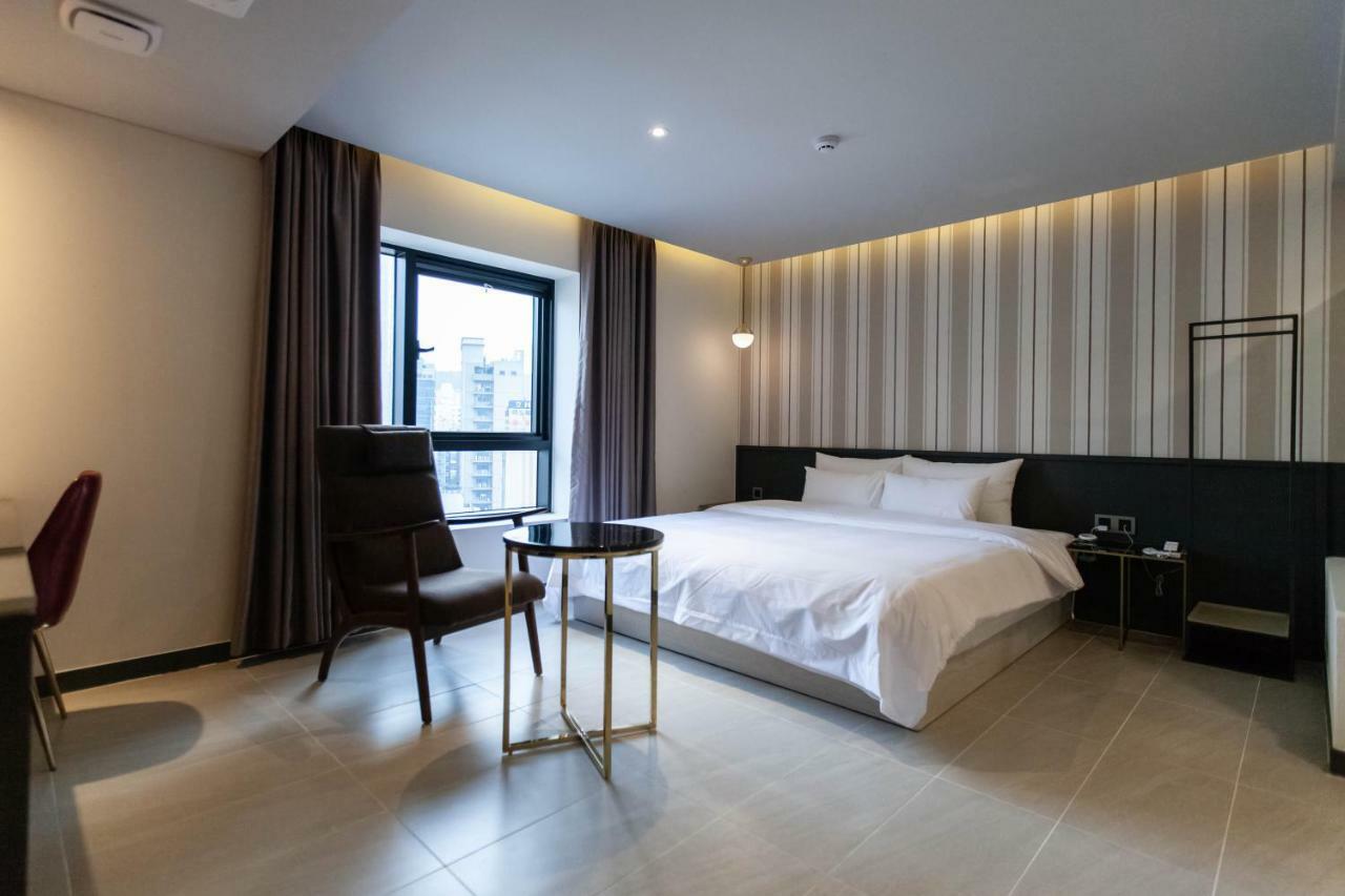 Brown-Dot Hotel Hadan ปูซาน ภายนอก รูปภาพ