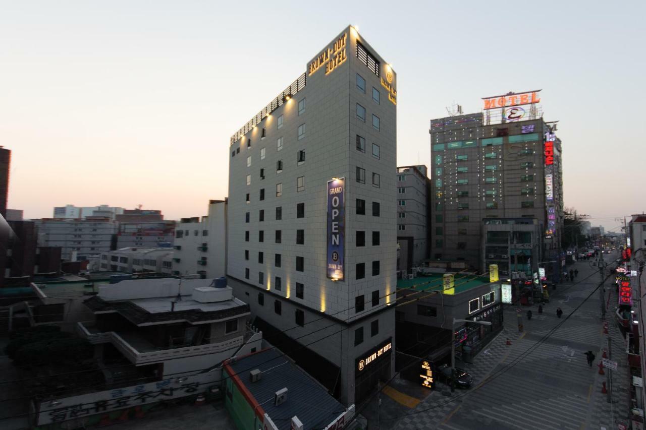 Brown-Dot Hotel Hadan ปูซาน ภายนอก รูปภาพ
